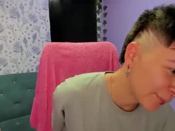 hothannah_ — 2025-10-25 05:54 hothannah_ — 2025-10-25 05:54